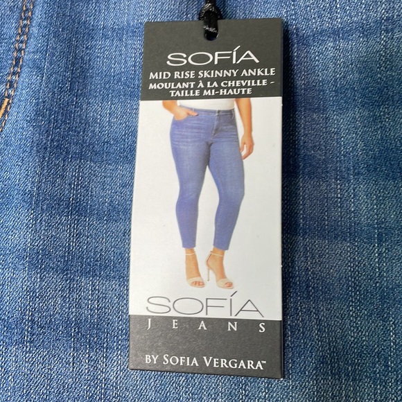 Sofia Vergara Sofia Mid Rise Skinny Ankle Jeans - Picture 2 of 8